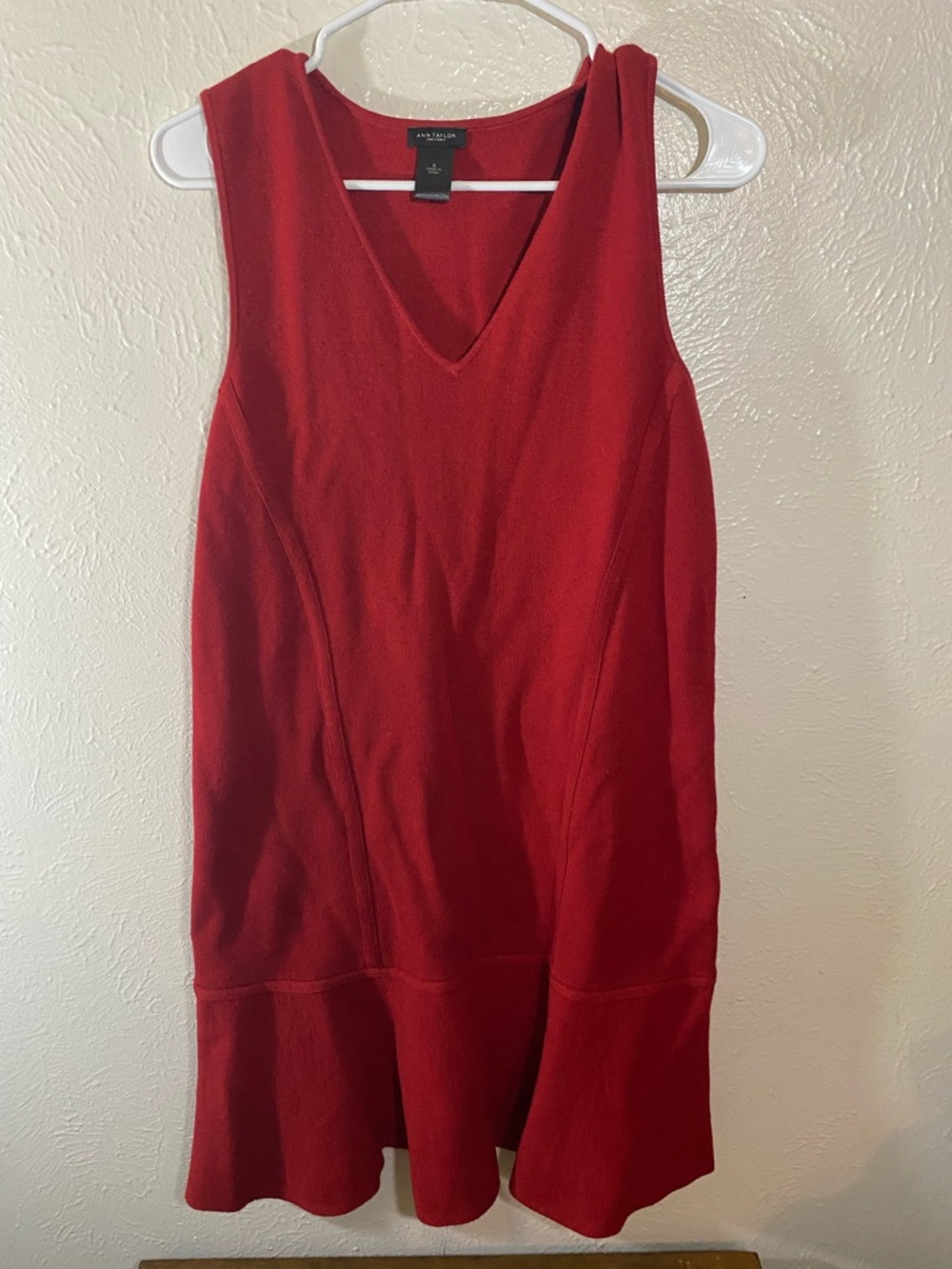 Ann Taylor Red V-Neck Sleeveless Flared-Hem Dress